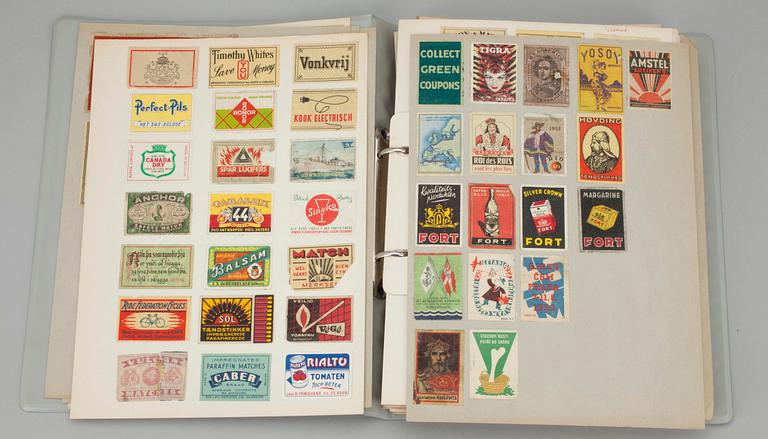 TÄNDSTICKSETIKETTER I ALBUM. ca 200-300. 1900-talets första hälft.