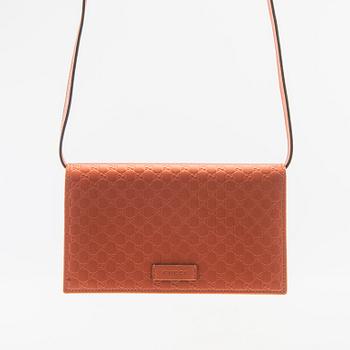 Gucci, väska "GG Supreme Canvas Sherry Line".