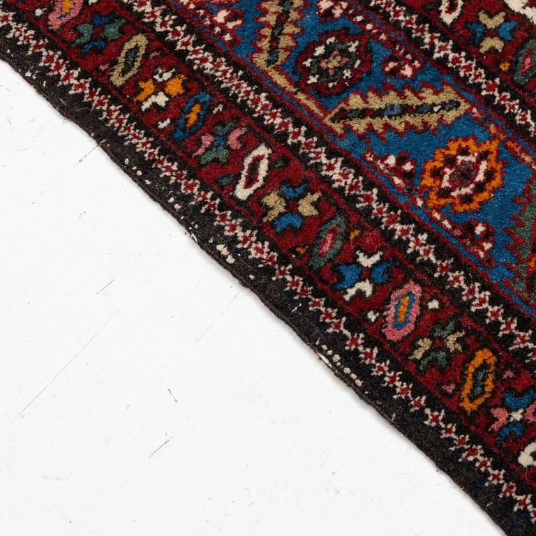 Gallery carpet, Karadja, semi-antique, circa 1930-1940, approximately 440 x 95 cm.