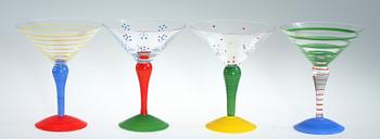 CHAMPAGNEGLAS, 3 st, samt MARTINIGLAS, 4, st, "Clown", Anne Nilsson, Orrefors.
