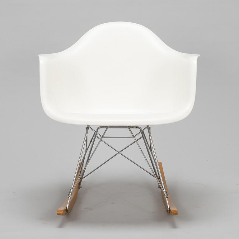 Charles och Ray Eames, gungstol, "Eames Plastic Armchair RAR", Vitra 2015.