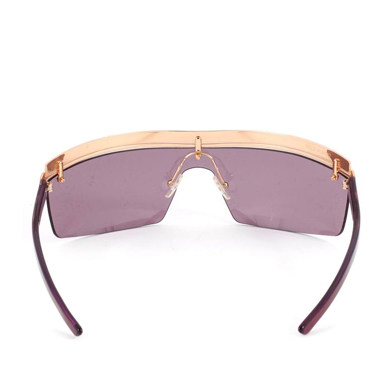 BOUCHERON, ett par solglasögon.