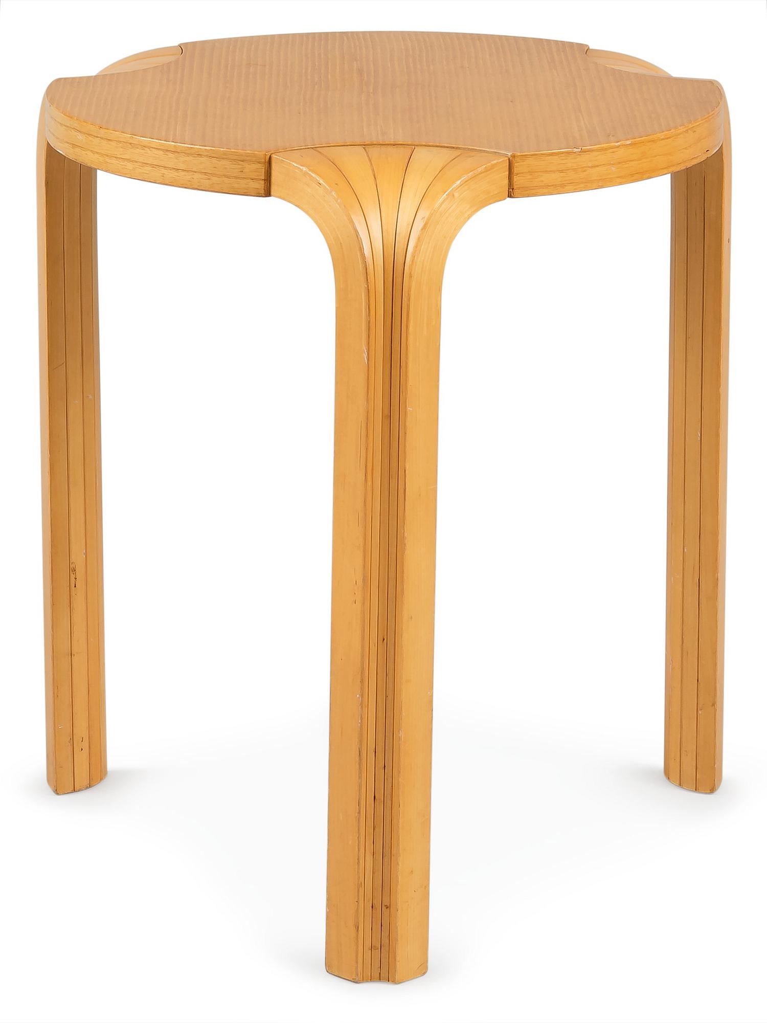 Alvar Aalto, AN X-LEG STOOL.