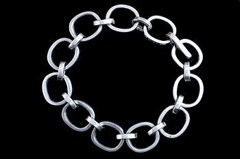 253. Bertel Gardberg, BRACELET.