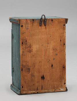 HÄNGSKÅP, allmoge, 1700-tal.