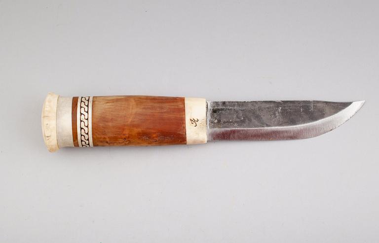 SAMEKNIV, ben, trä och läder, monogramsignering JH.