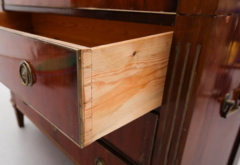 CHIFFONJÉ, gustaviansk stil, 1800-talets mitt.