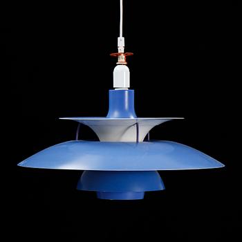 Poul Henningsen, taklampa, modell "PH 5", Louis Poulsen, Danmark.