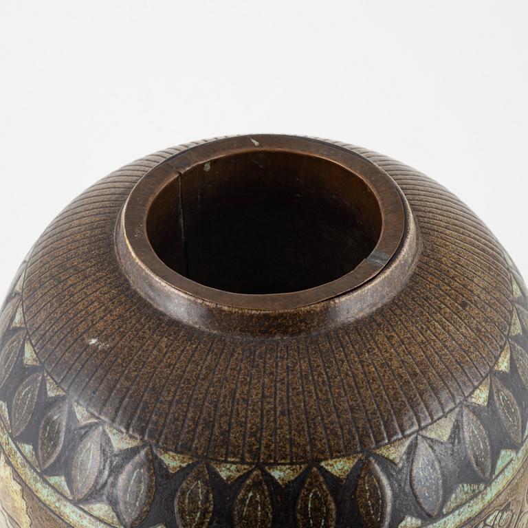 Bonni Rehnkvist, a ceramic vase, Törngrens krukmakeri, Falkenberg.