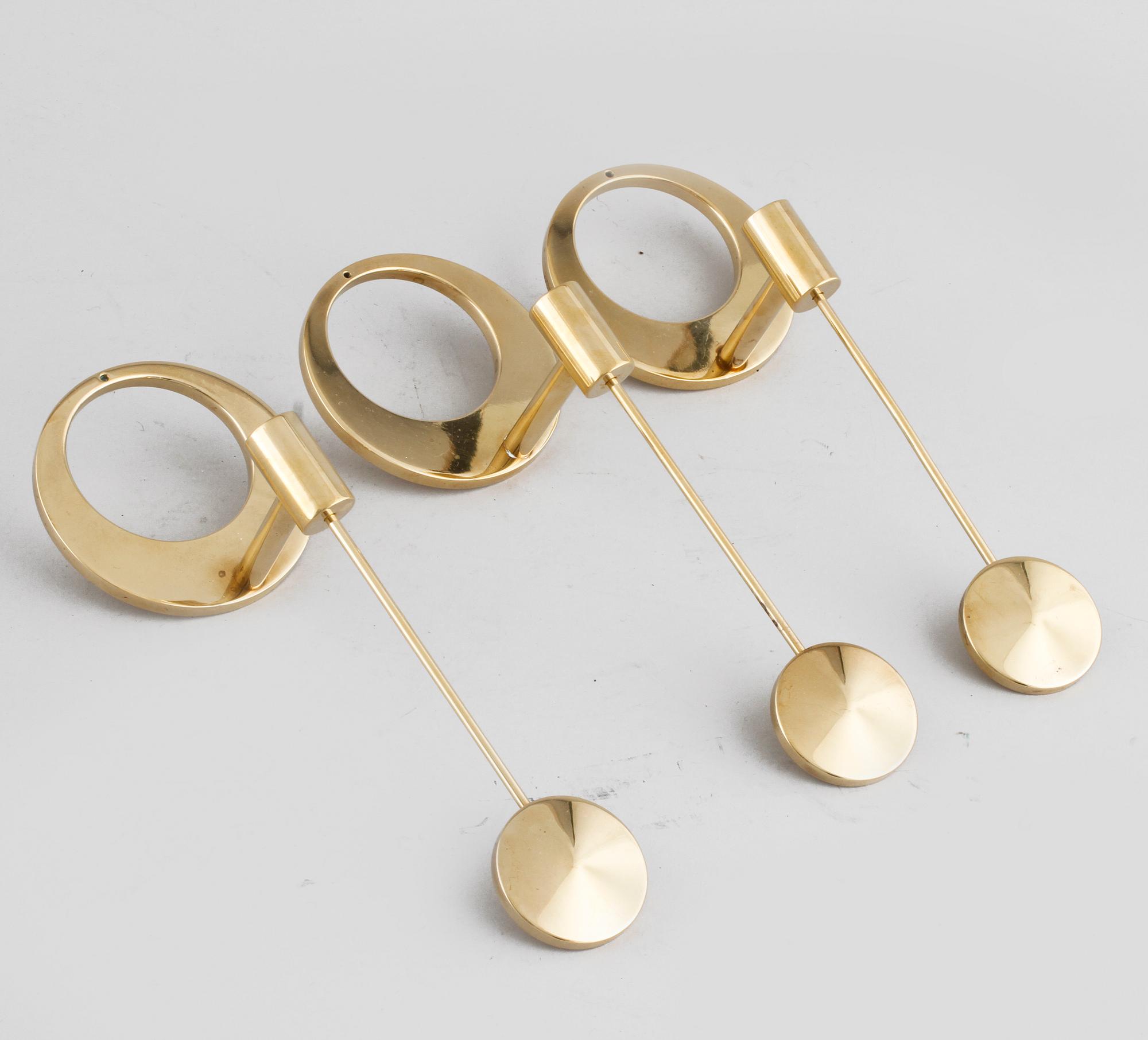 VÄGGLJUSSTAKAR, 3 st, mässing, Arthur Pe, Kolbäck, 1900-talets andra hälft.