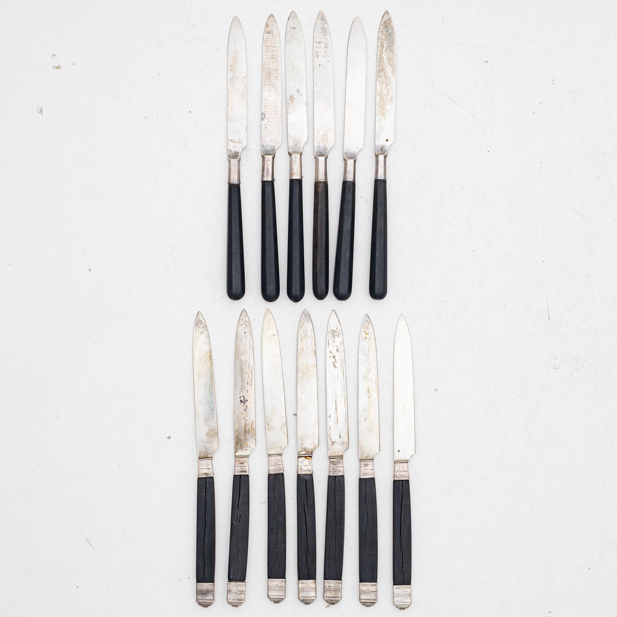 Fruktknivar, 13 st, silver, Sverige och Frankrike, 1800-talets andra hälft-tidigt 1900-tal.