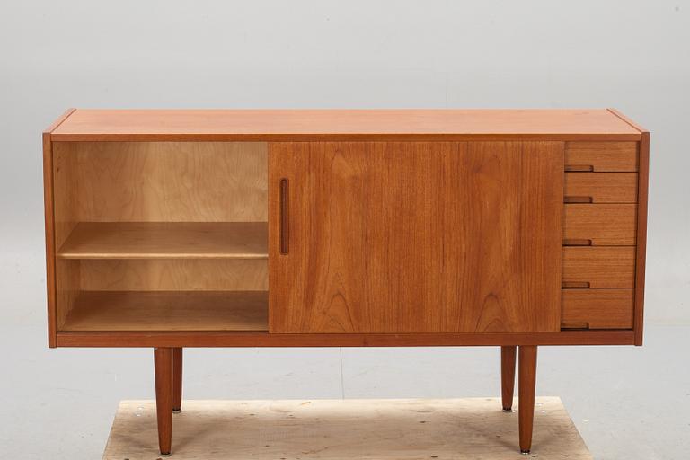 SIDEBOARD, "Lyon",  Nils Jonsson, Troeds.