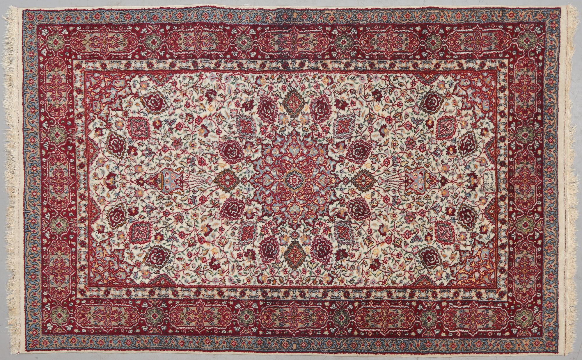 Matta, Kirman, old, 194 x 122 cm, bär inskription.