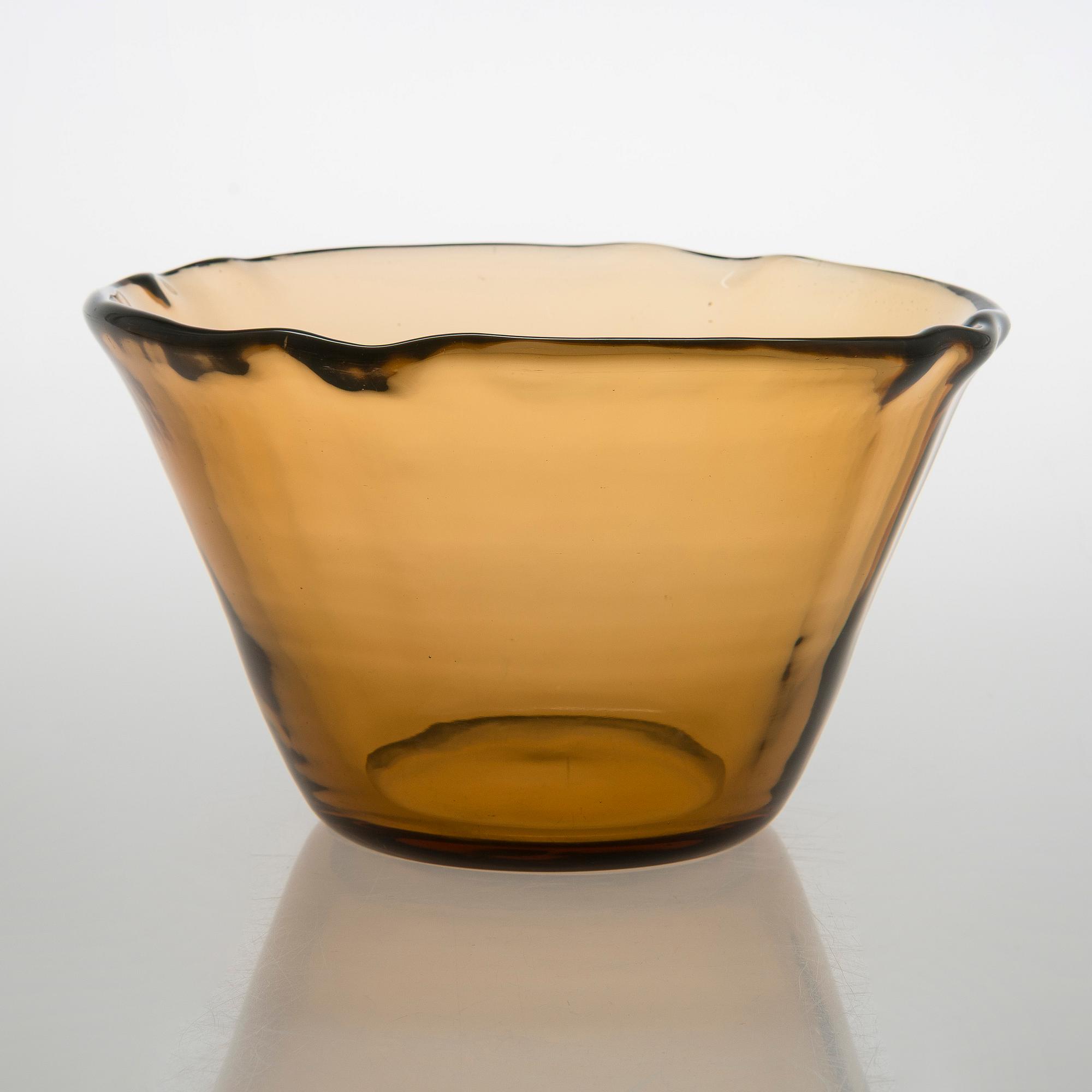 Gunnel Nyman, skål,  signerad Gunnel Gustafsson, Oy. Riihimäki -37.