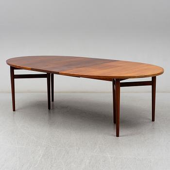 ARNE VODDER, a Danish rosewood veneered dining table, 1960's.