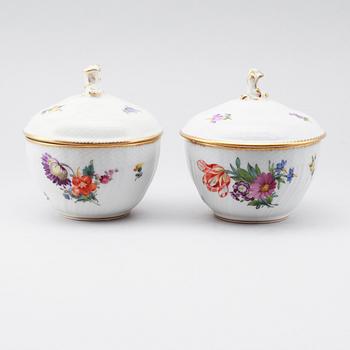 LOCKSKÅLAR, 1 par, porslin, Royal Copenhagen.