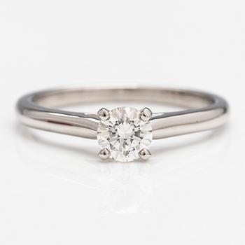 Cartier, ring, platina och diamant ca 0.41 ct. Märkt Cartier DZJ421. GIA-certifikat.