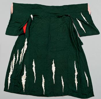 KIMONO, 2 st, Kina och Japan, 1900-talets andra hälft.