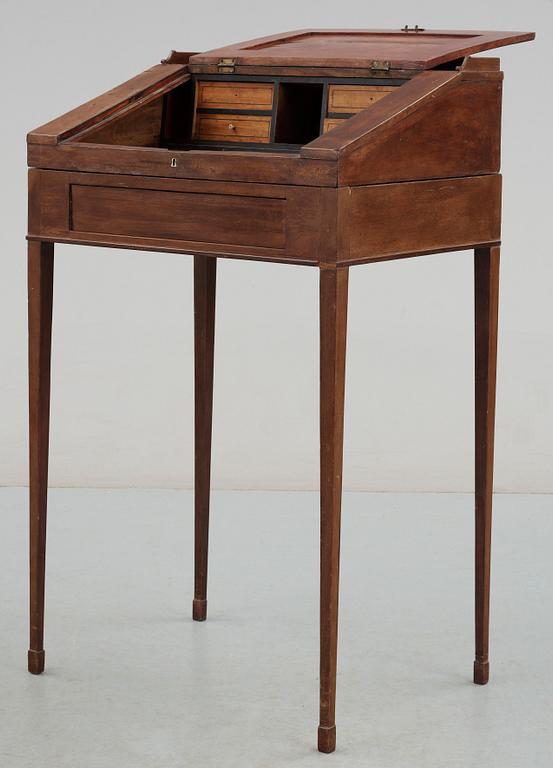 SKRIVPULPET, sengustaviansk, omkr 1800.