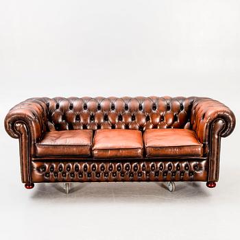 A leather Chesterfield type sofa from Britannia furniture 1990s.