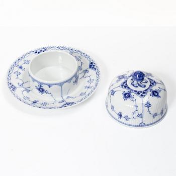 Royal Copenhagen, Smörterrin, porslin, "Musselmalet halvblond", Danmark.