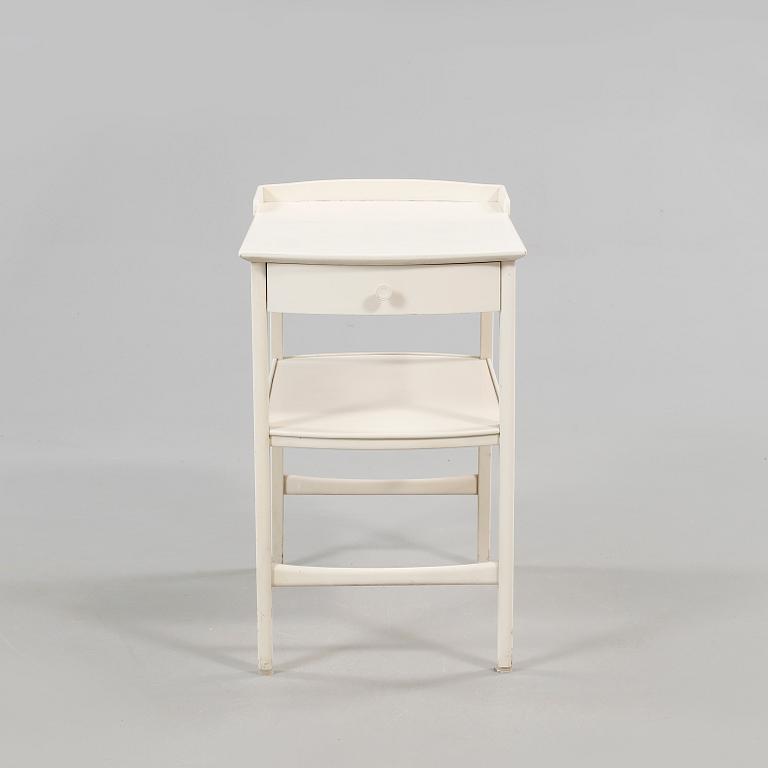 SÄNGBORD, "Birgitta", Carl Malmsten, Bodafors, 1960.