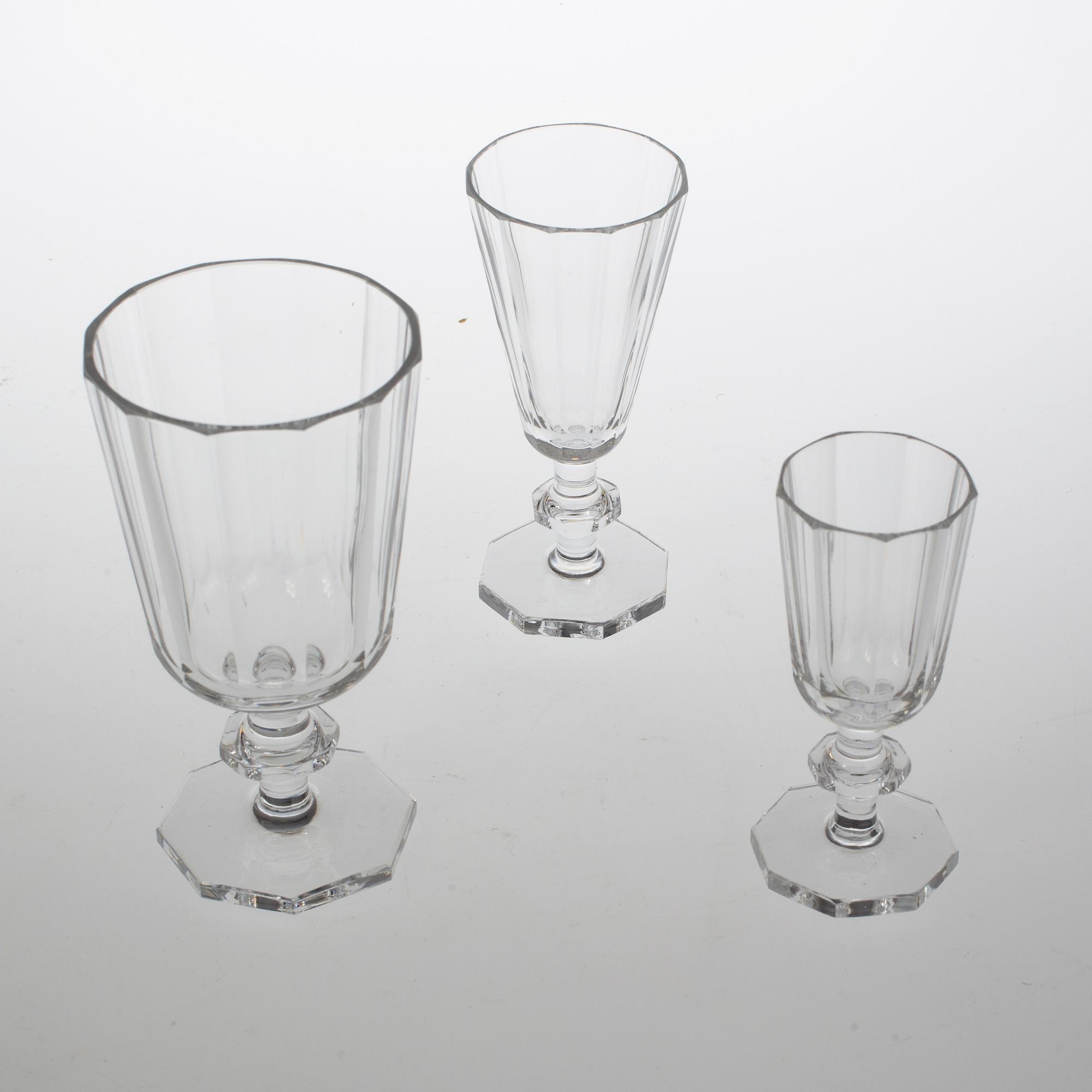 GLASSERVIS, 94 delar. "Karlberg", Elis Bergh, Kosta.