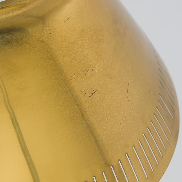 Lisa Johansson-Pape, kattovalaisin, malli 61-103 Stockmann Orno 1900-luvun puoliväli.