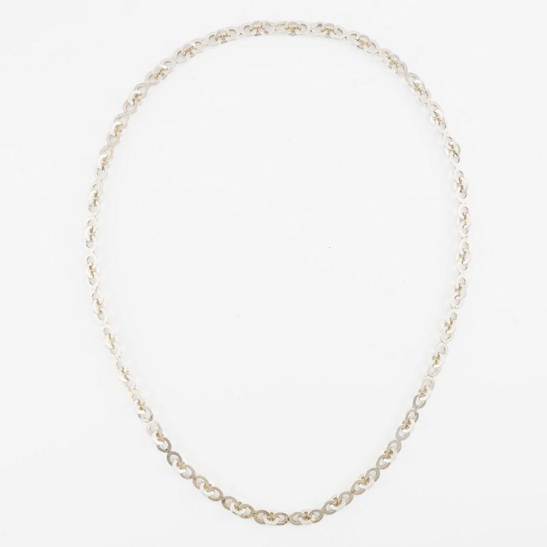 Necklace, sterling silver, round links, attributed to Rey Urban.