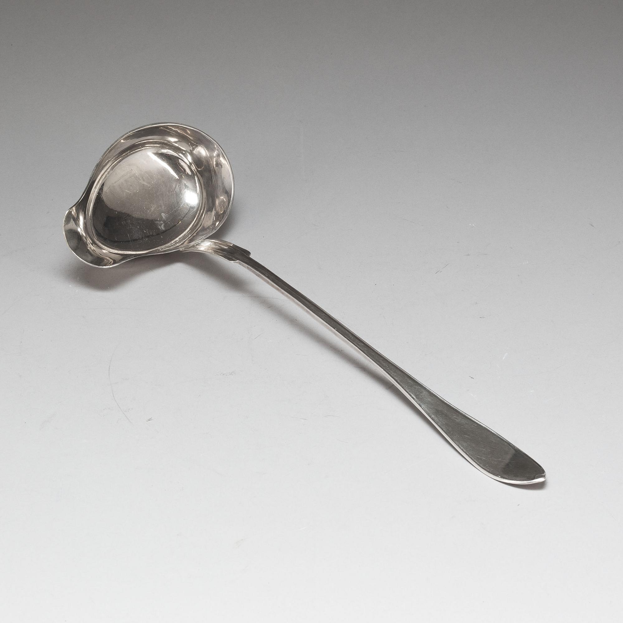 SOPPSLEV, silver. "Svensk spetsig" K.Markström, Uppsala. 1907. Ca 235g.