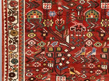 A Hamadan runner, approx. 300 x 110 cm.