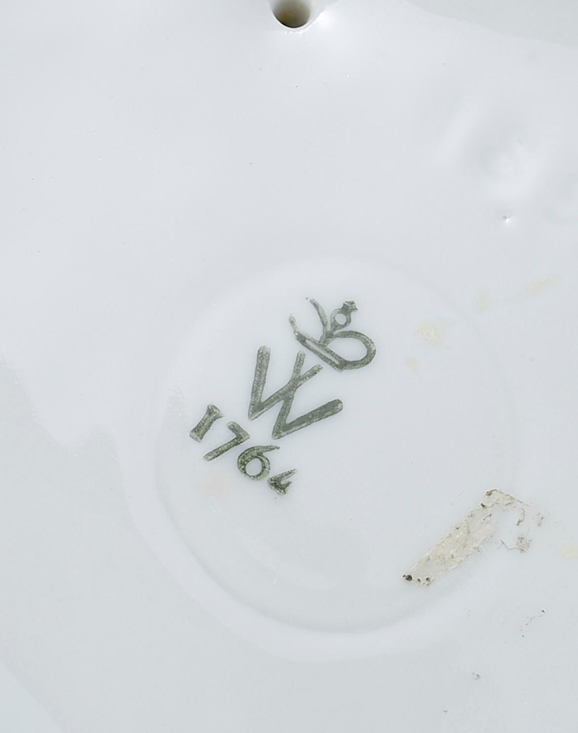 FIGURIN, porslin. Wallendorf, Tyskland, efter 1963.