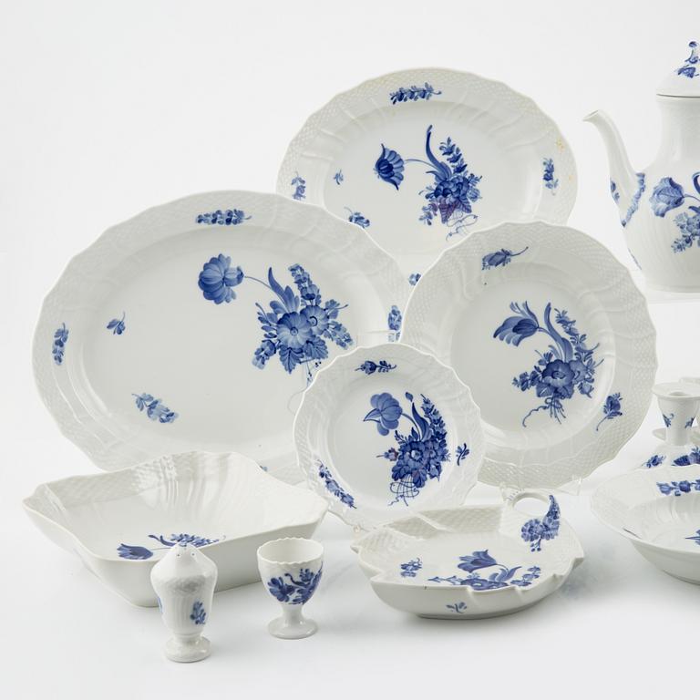 Porcelain service, ca 60 pieces, 'Blue flower', Royal Copenhagen, Denmark.