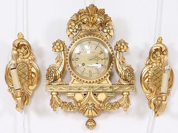 VÄGGPENDYL samt VÄGGAPPLIQUER, ett par. 1900-talets början.