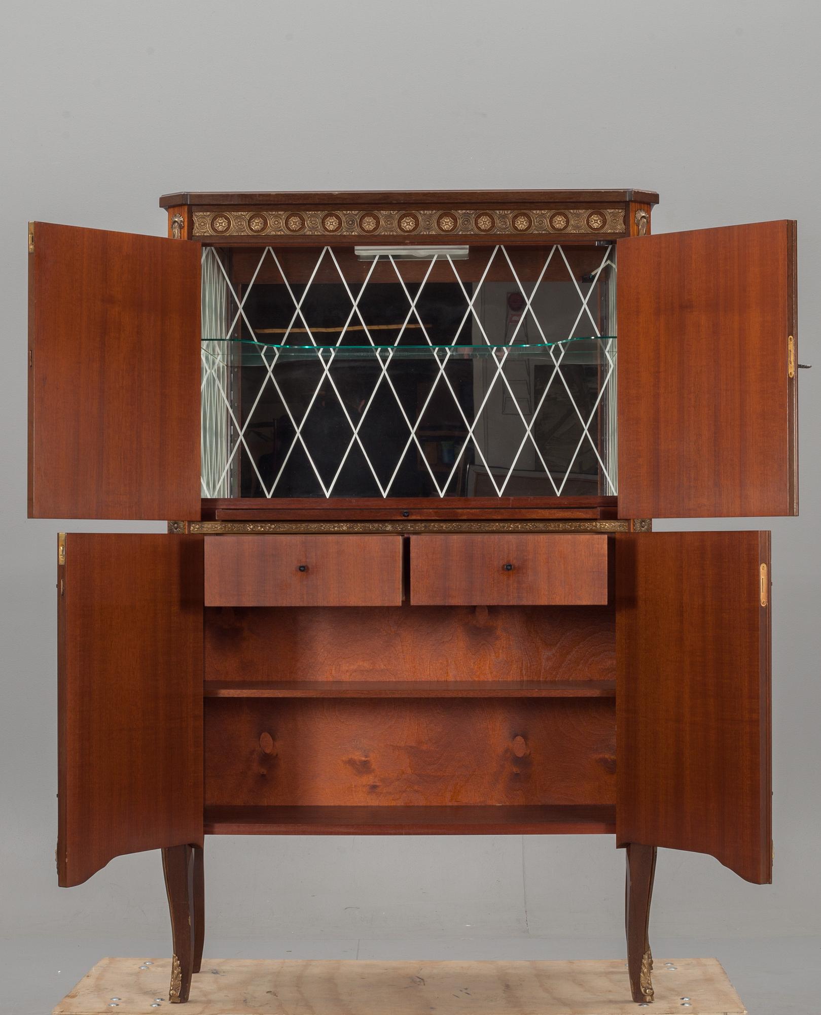 BARSKÅP, rokokostil, 1900-talets mitt.