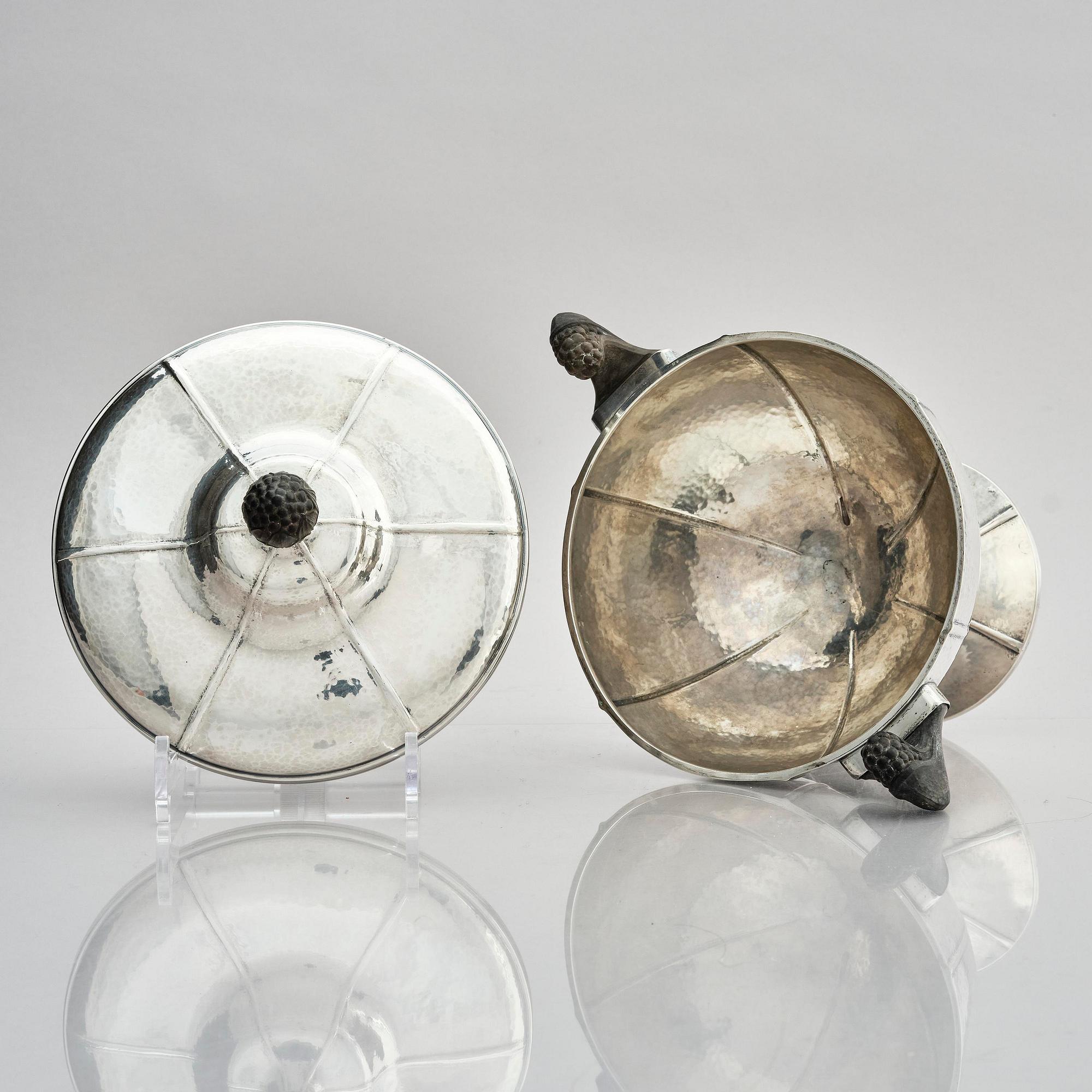 Sandbergs Eftr G C Gustafsson C A, skål med lock, silver, Helsingborg 1919.