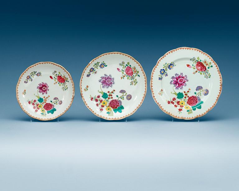 A set of 22 famille rose dishes, Qing dynasty Qianlong (1736-95).