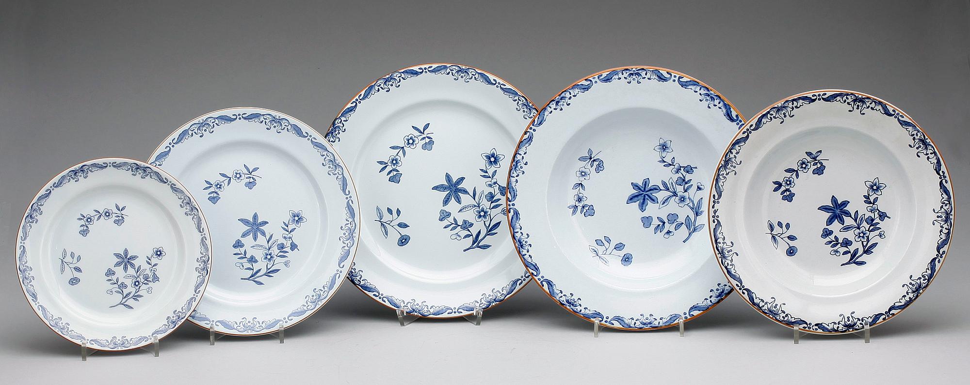 MATSERVIS, 76 delar, porslin, "Ostindia", Rörstrand, formgiven 1932.