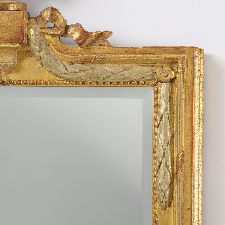 Spegellampetter ett par för två ljus, av Johan Åkerblad (mästare i Stockholm 1758-1799). Gustavianska.