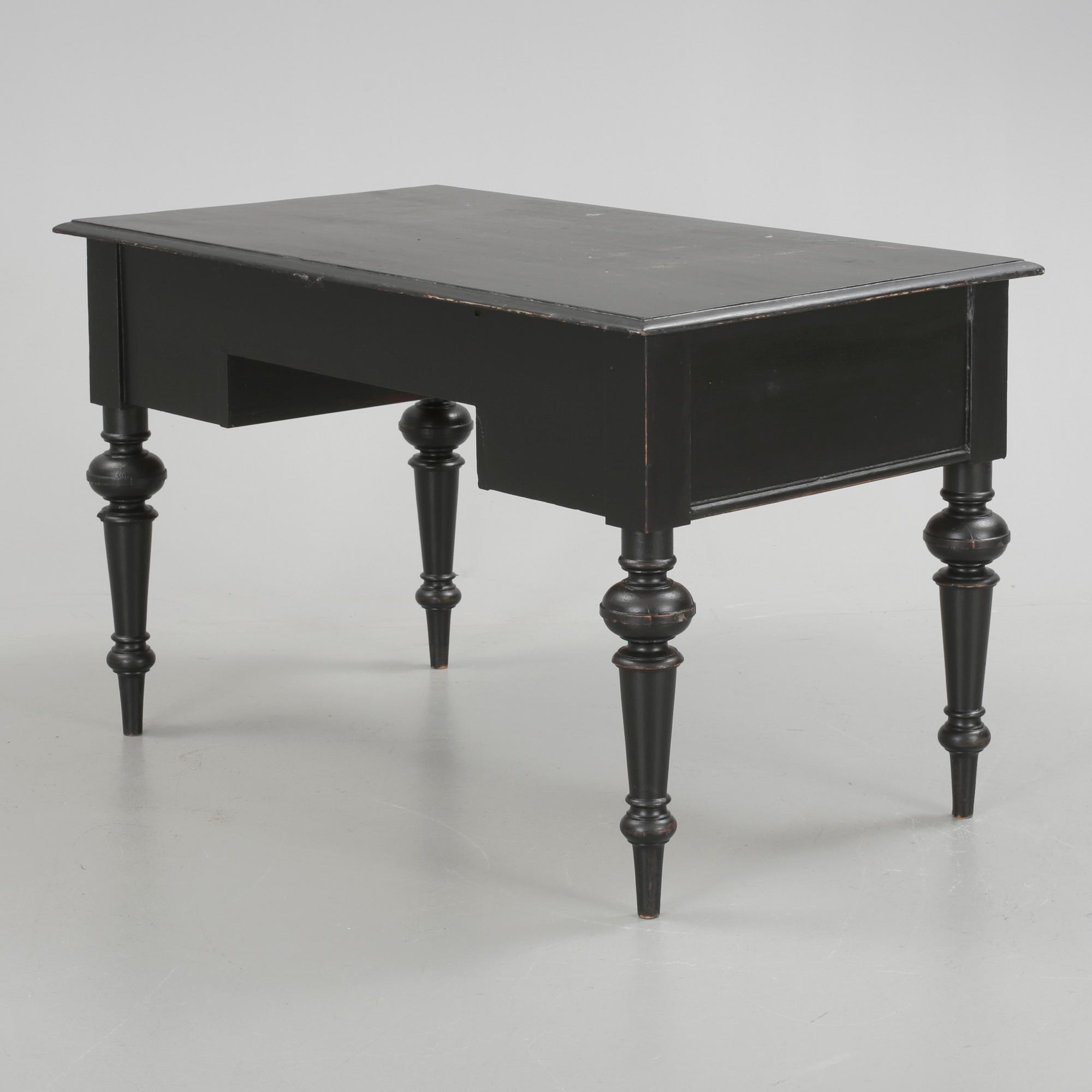 SKRIVBORD, nyrenässans, sent 1800-tal.