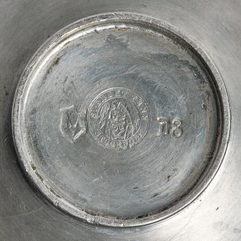 Firma Svenskt Tenn, bordslampor, ett par, modell A 1479, Stockholm 1930.