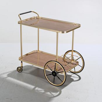 SERVERINGSVAGN, 1900-talets andra hälft.