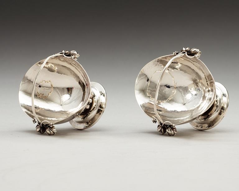 A pair of Georg Jensen 830/1000 silver bowls, Copenhagen 1917-21.