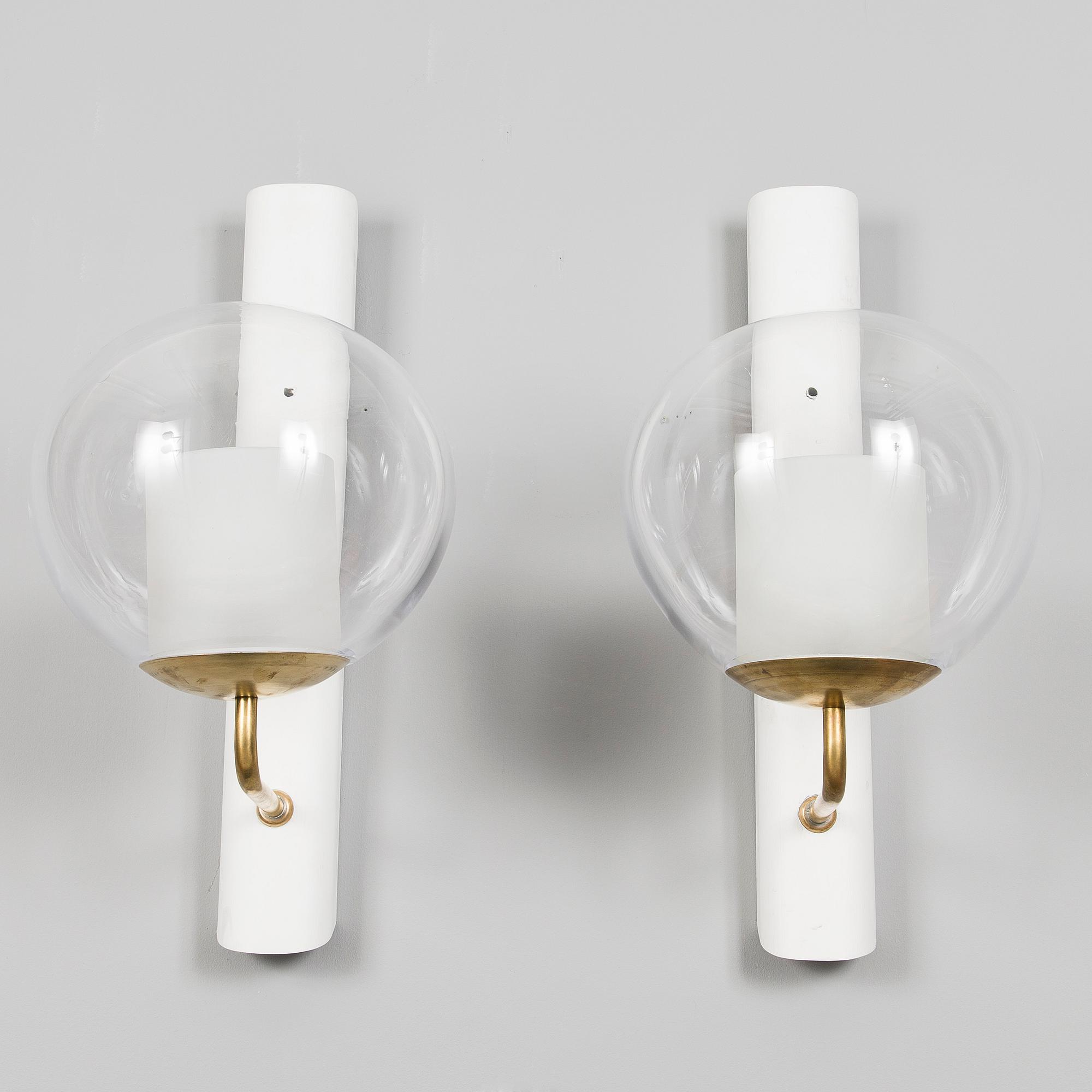 ALVAR AALTO, A PAIR OF WALL LIGHTS. For Paimio Sanatorium. Taito Oy, 1932.