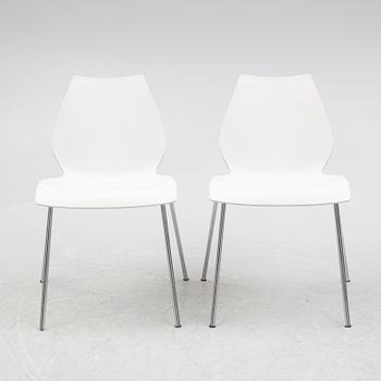 Vico Magistretti, twelve "Maui" chairs, Kartell.