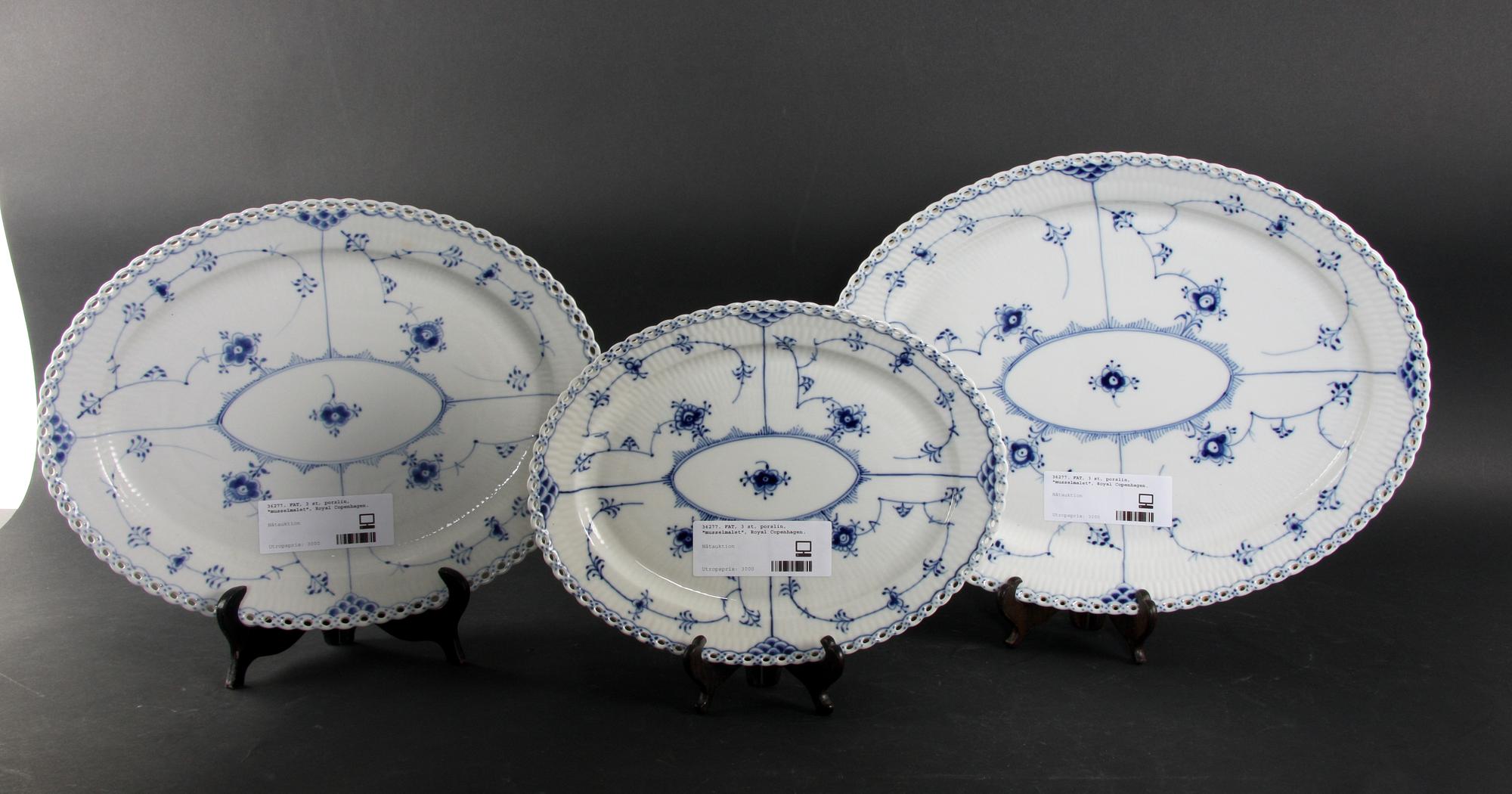 FAT, 3 st, porslin, "musselmalet", Royal Copenhagen.