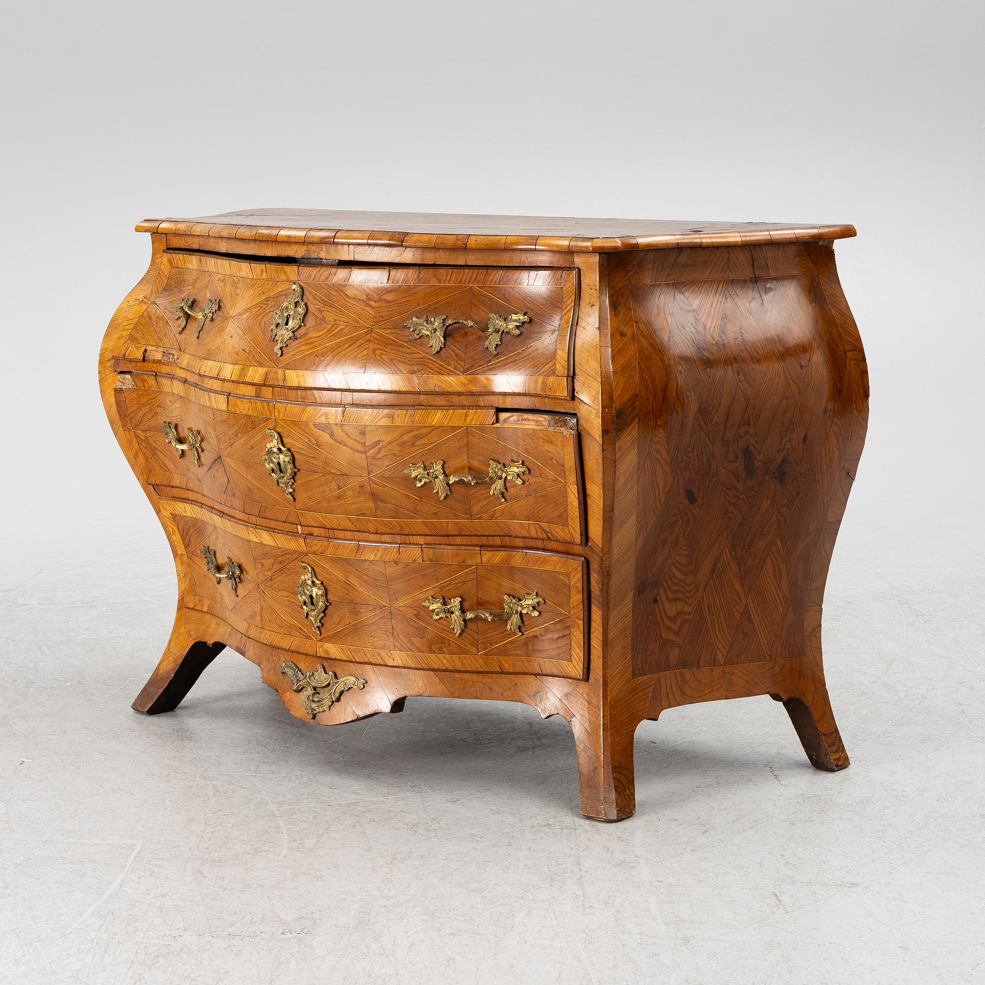 Byrå, rokoko, 1700-talets andra hälft.