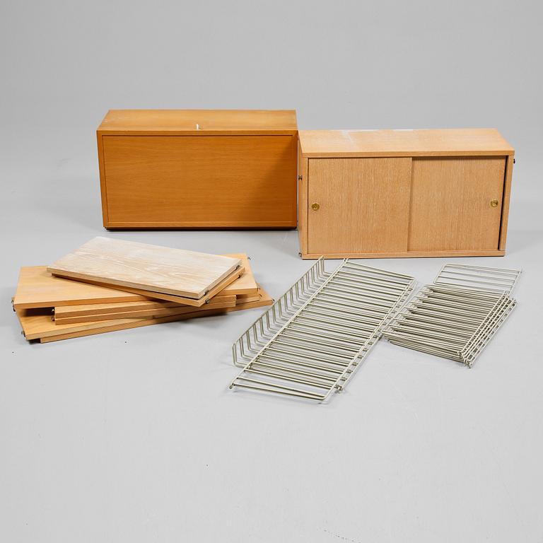 HYLLSYSTEM, "String", Nils Strinning, 1900-talets andra hälft.