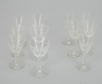 GLASSERVIS, ca 69 st, kristall,  "Marjatta", Iittala 1940-tal. samt COCKTAIL GLAS, 6 st, 1940-tal.