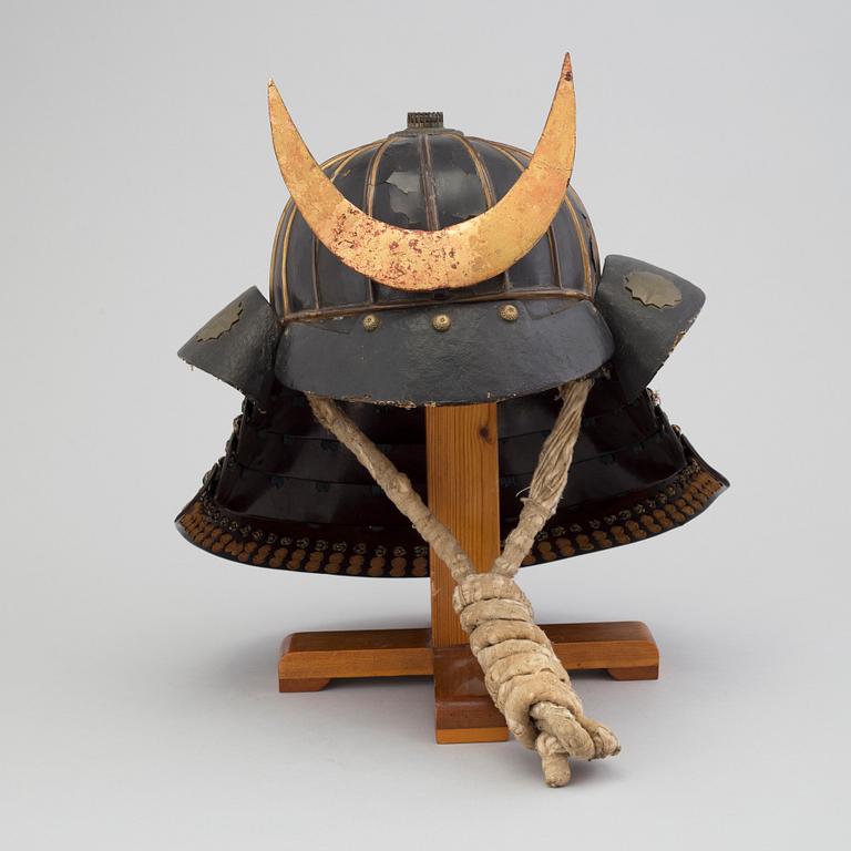 KABUTO, Edo, mei Yamato no Kami Fujiwara Ietsugu, Haruta-school. circa 1620.